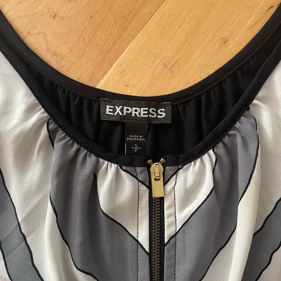 Express black/white/gray striped tank top with zipper detail - Picture 4 of 4